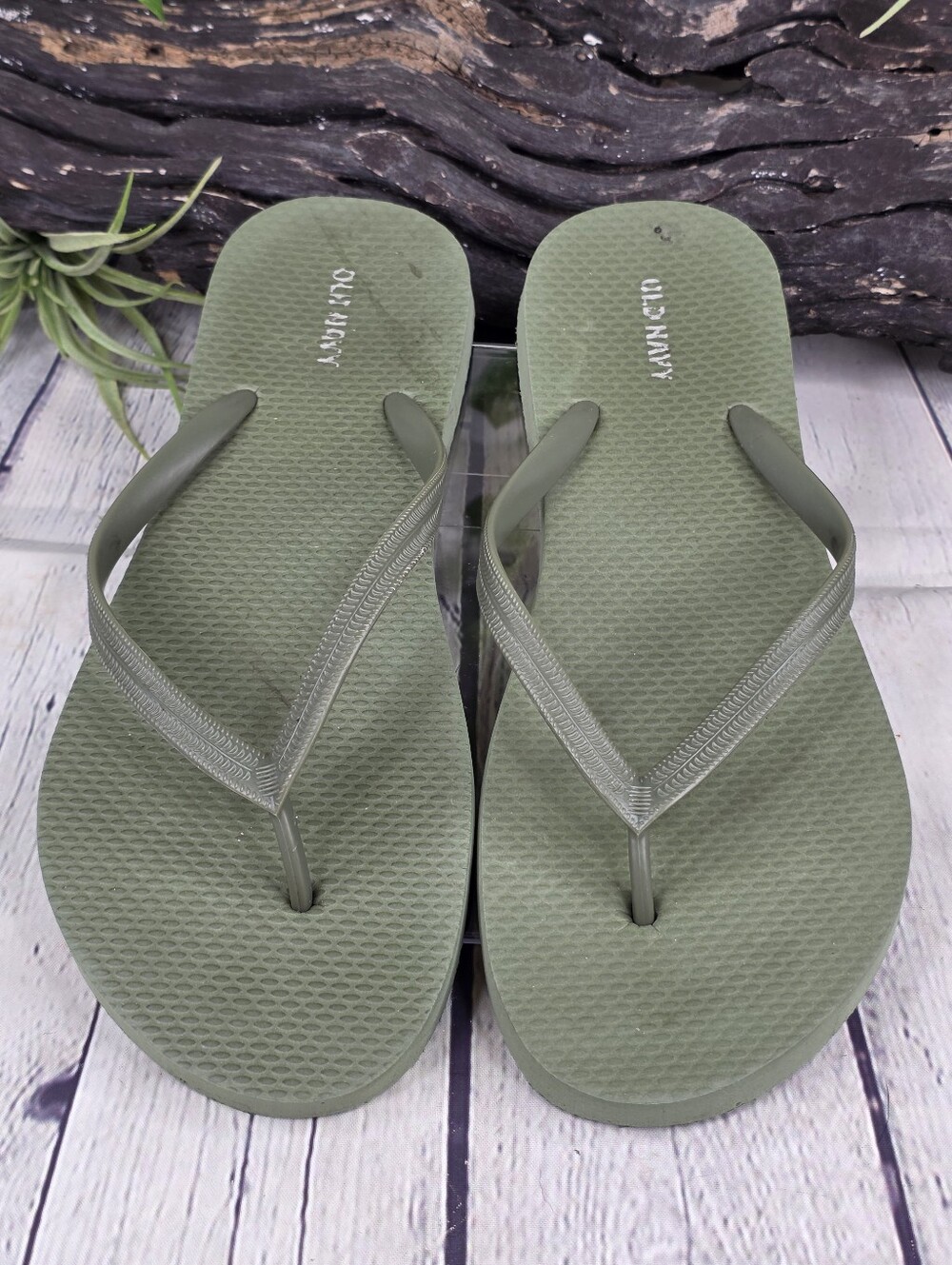 Old Navy Olive Flip Flops